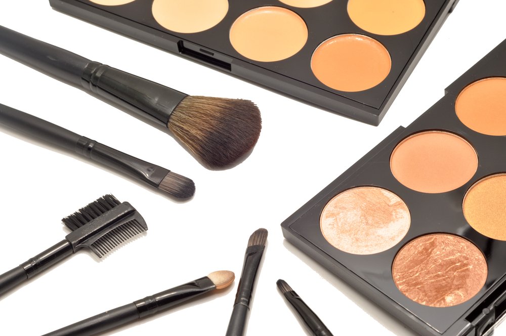 How To Decide On The Best Concealer For Your Skin Tone & Under-Eye Problems?