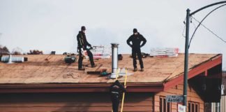 The-Benefits-of-Working-with-a-Professional-Roofing-Contractor-on-writercollection