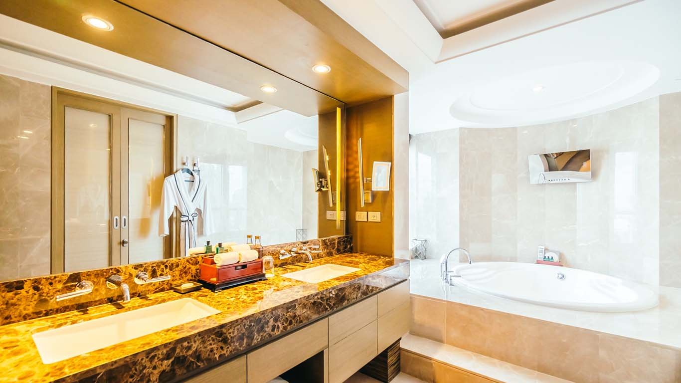 How Can Bathroom Remodeling Services Transform Outdated Bathrooms Into Luxury Retreats on writercollection
